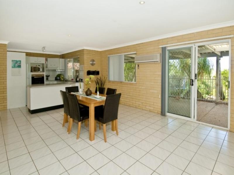 30 Wantana Crescent, Edens Landing QLD 4207