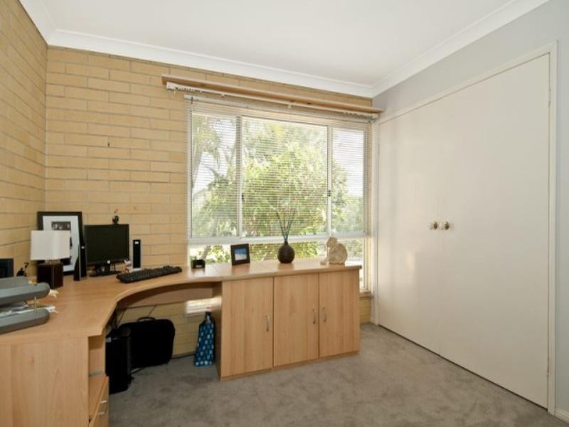 30 Wantana Crescent, Edens Landing QLD 4207