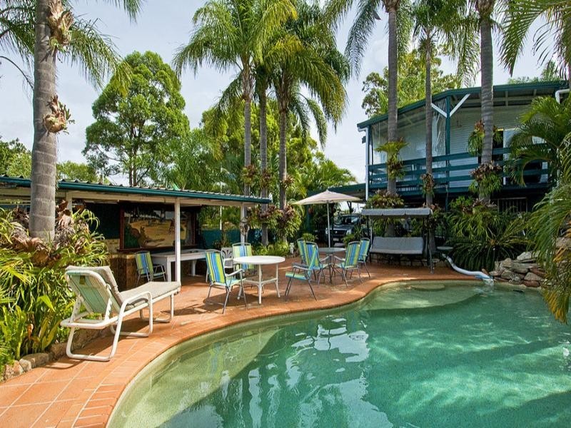 8 Ridgeway Avenue, Southport QLD 4215