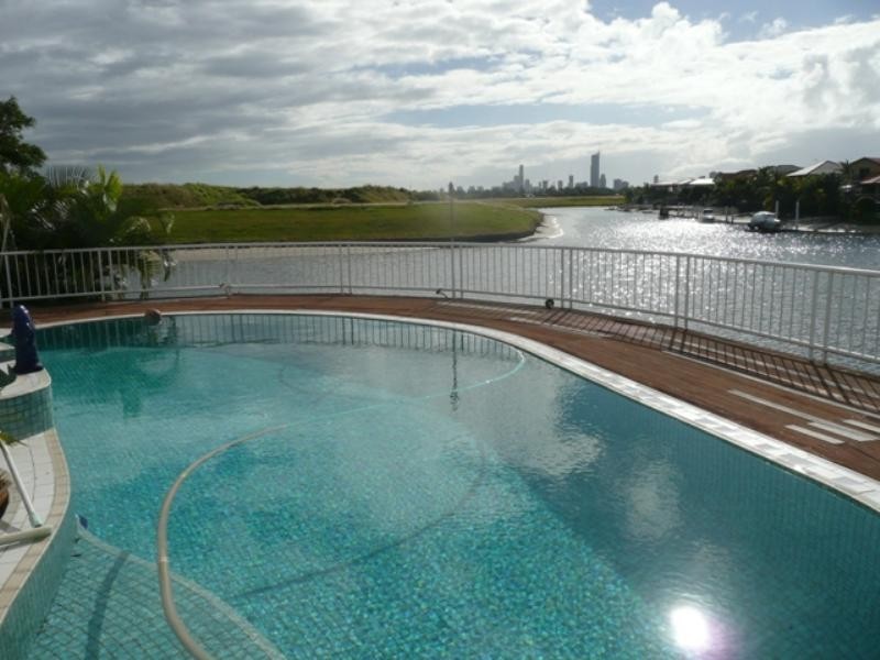 42 Allandale Enterance, Mermaid Waters QLD 4218