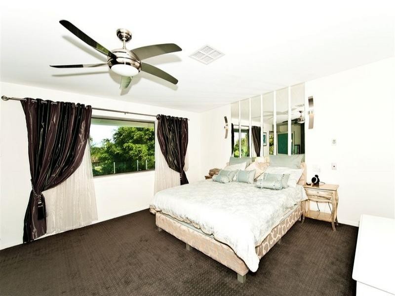 Broadbeach Waters QLD 4218