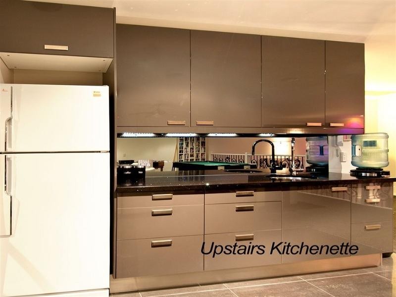 Broadbeach Waters QLD 4218