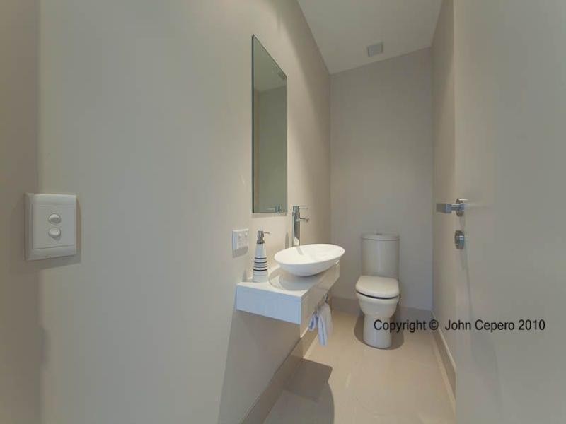 1 Meredith Drive, Broadbeach Waters QLD 4218