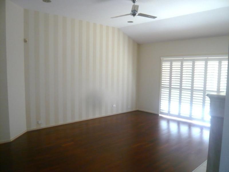 47 Marbella Drive, Benowa QLD 4217