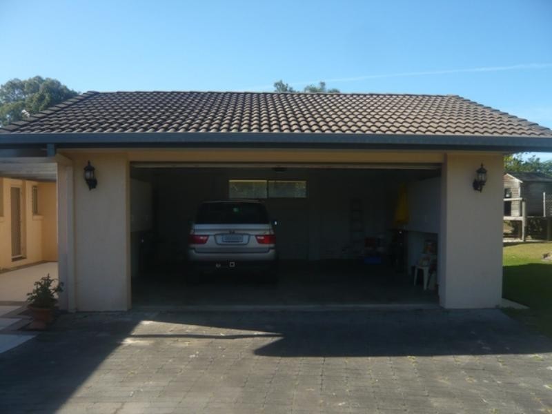 47 Marbella Drive, Benowa QLD 4217