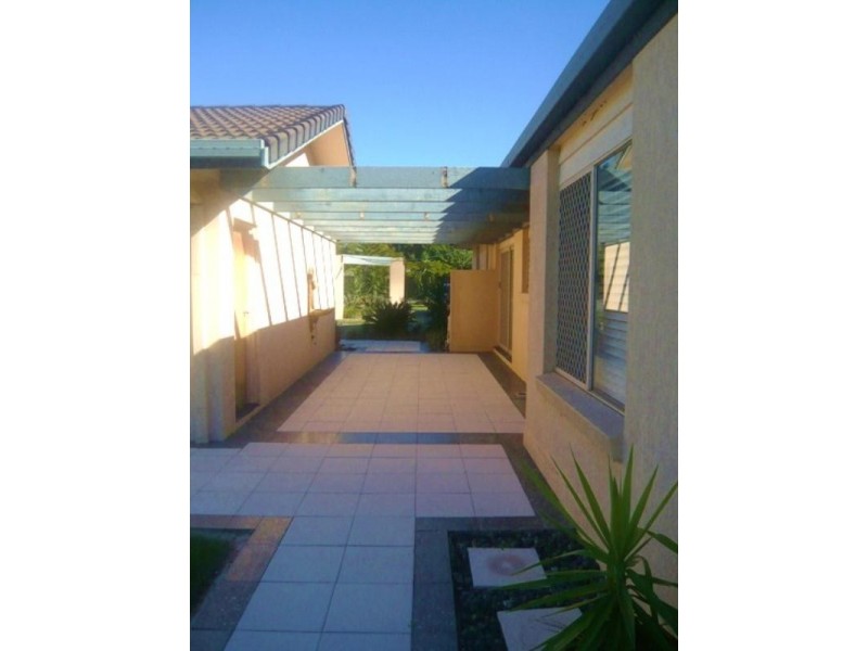 47 Marbella Drive, Benowa QLD 4217