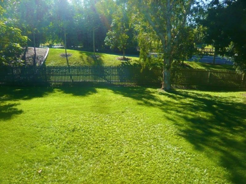 47 Marbella Drive, Benowa QLD 4217