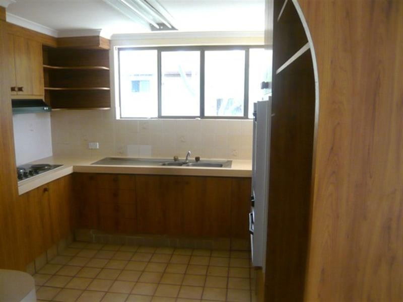 5/13 Rosewood Avenue, Broadbeach QLD 4218