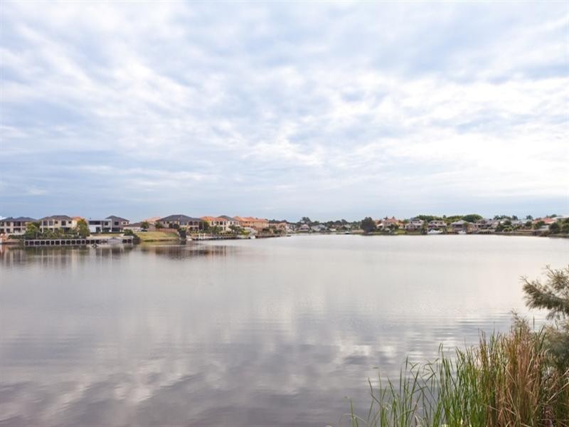 54 Port Jackson Boulevard, Clear Island Waters QLD 4226