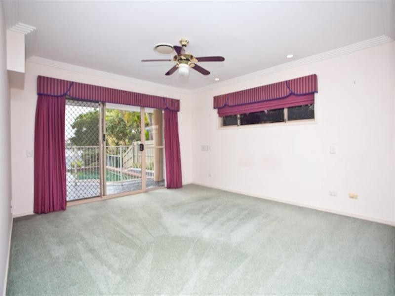 54 Port Jackson Boulevard, Clear Island Waters QLD 4226