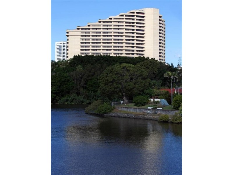 2/15 Miami Key, Broadbeach Waters QLD 4218
