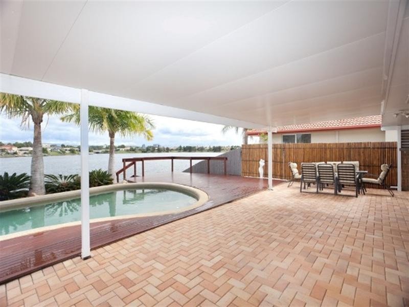 72 Dipper Drive, Burleigh Waters QLD 4220