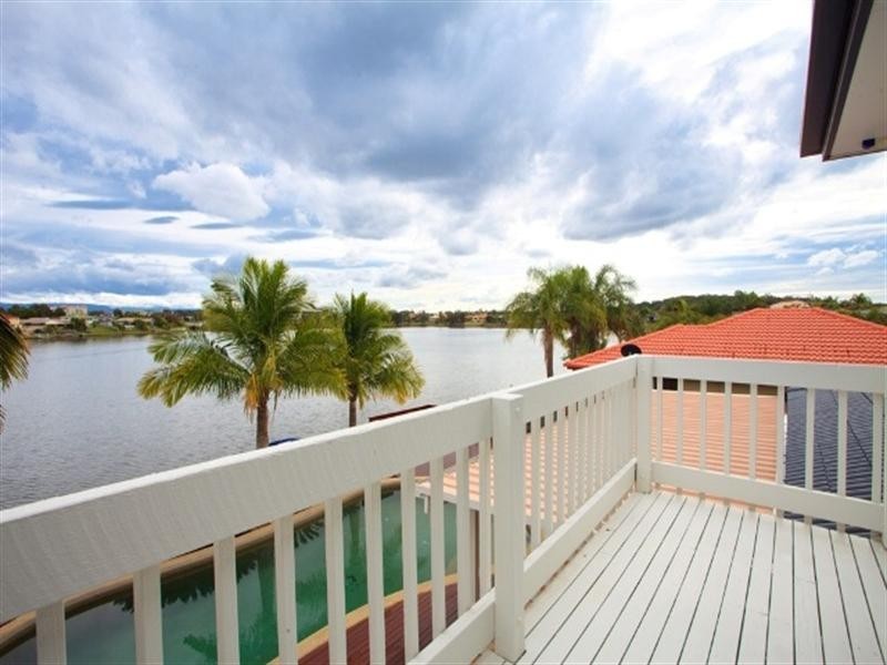 72 Dipper Drive, Burleigh Waters QLD 4220