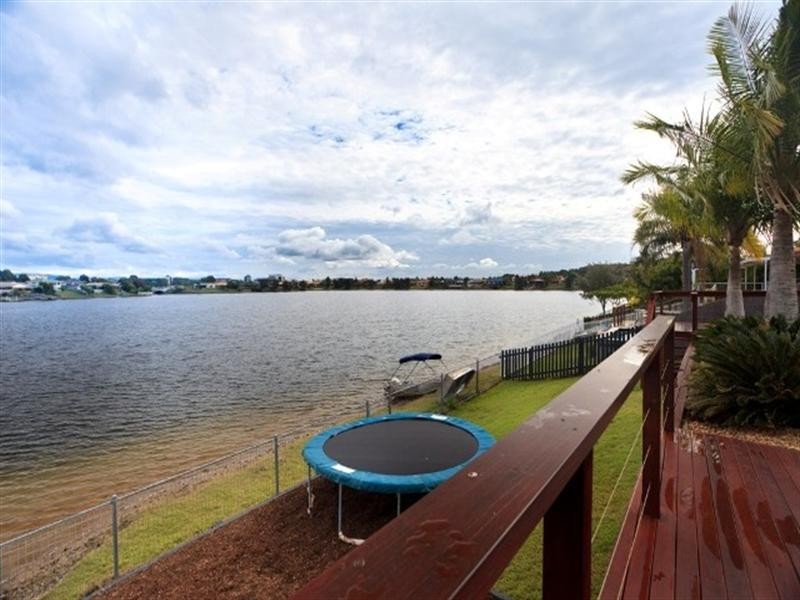 72 Dipper Drive, Burleigh Waters QLD 4220