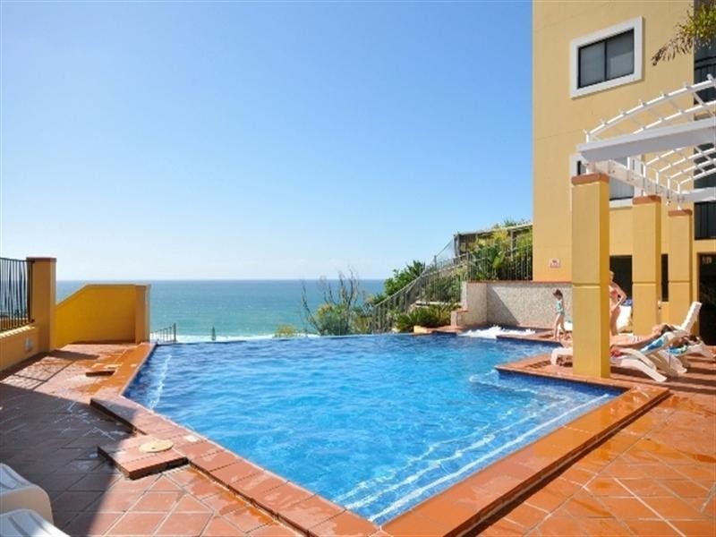 28B Great Hall Drive, Miami QLD 4220