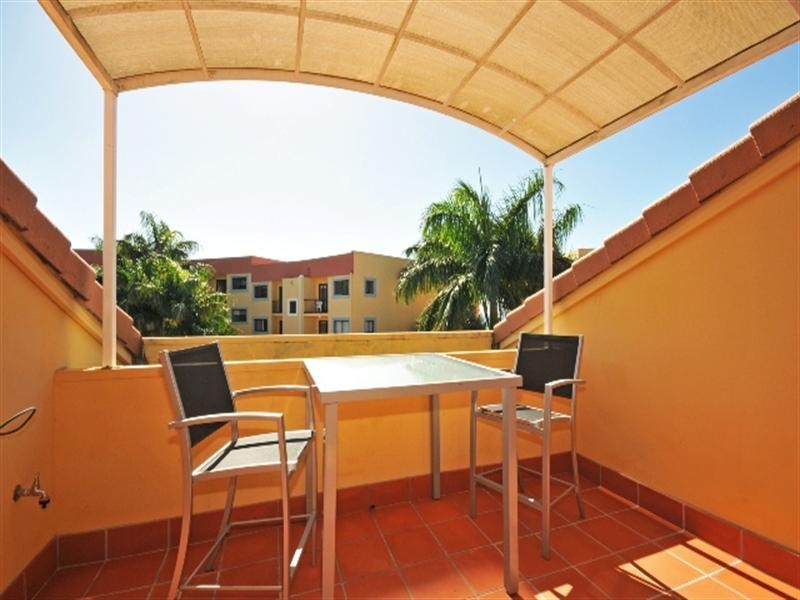 28B Great Hall Drive, Miami QLD 4220