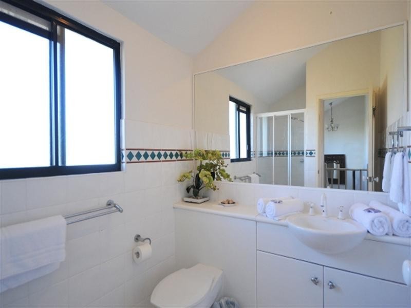 28B Great Hall Drive, Miami QLD 4220