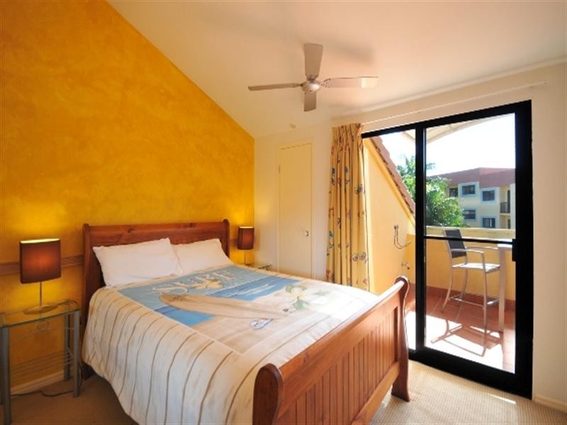 28B Great Hall Drive, Miami QLD 4220