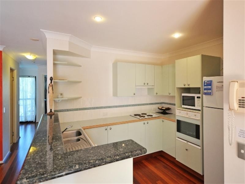 28B Great Hall Drive, Miami QLD 4220