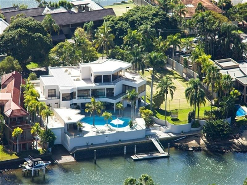 12-16 Binda Place, Sorrento QLD 4217