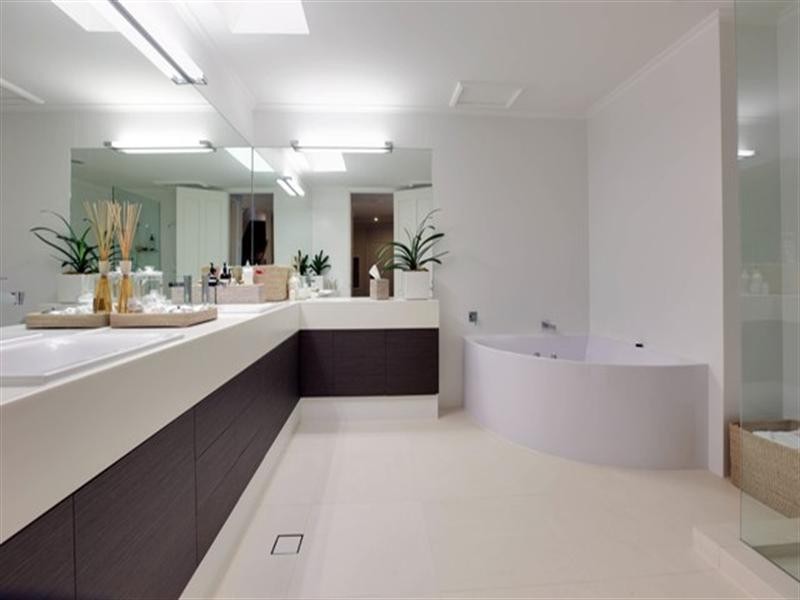 12-16 Binda Place, Sorrento QLD 4217