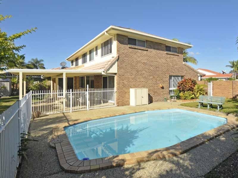 26 Portobello Drive, Mermaid Waters QLD 4218