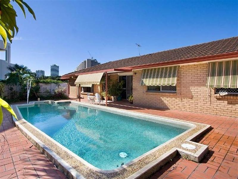 48 Sunshine Boulevard, Broadbeach Waters QLD 4218