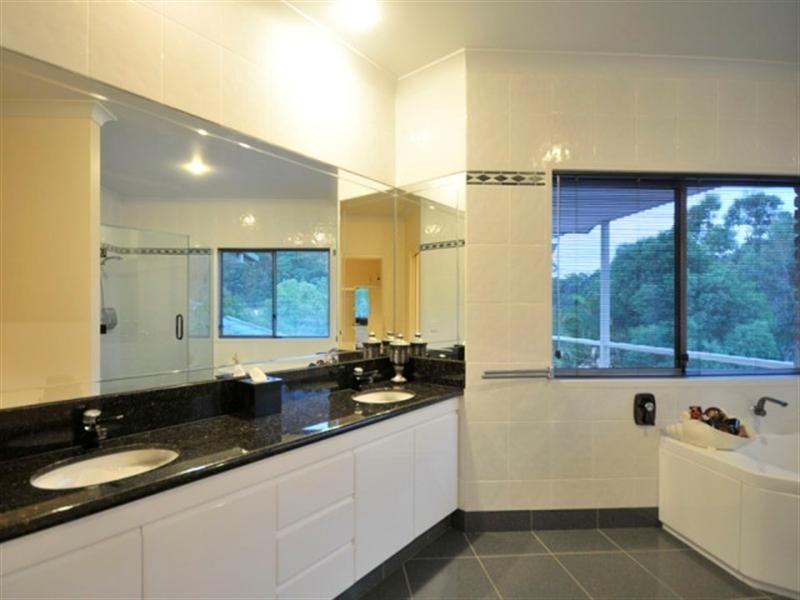 18 Northbow Court, Tallebudgera QLD 4228