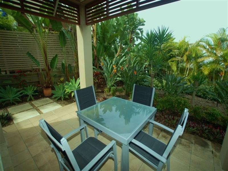 6114 ‘Badon Village’, Ross Street, Benowa QLD 4217