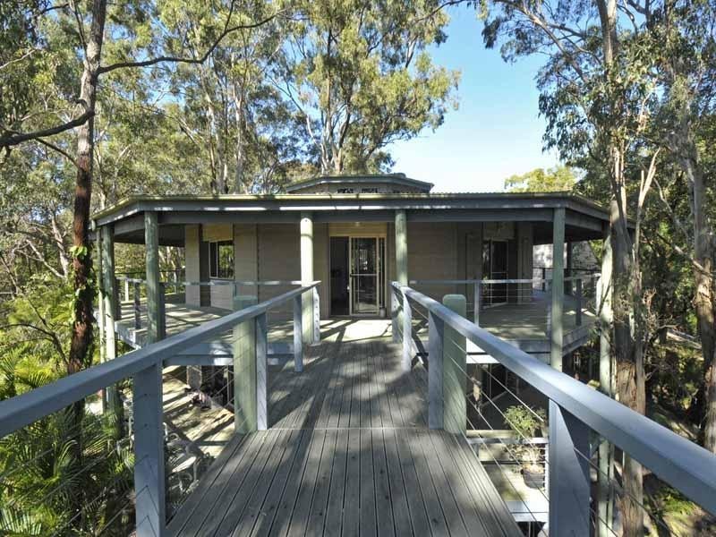 63 Westminster Boulevard, Elanora QLD 4221