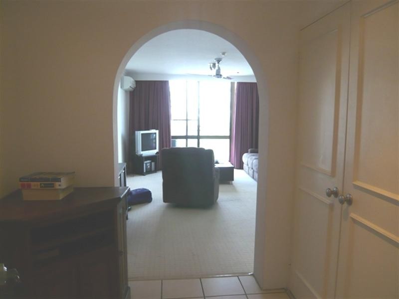 33 ‘Silverton’ 2940 Gold Coast Highway, Surfers Paradise QLD 4217