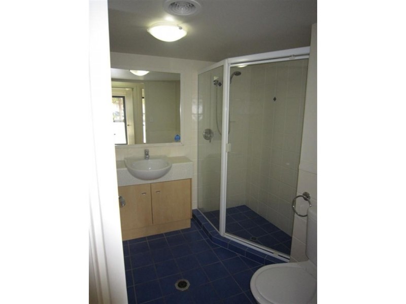 118/392 Marine Parade, Labrador QLD 4215