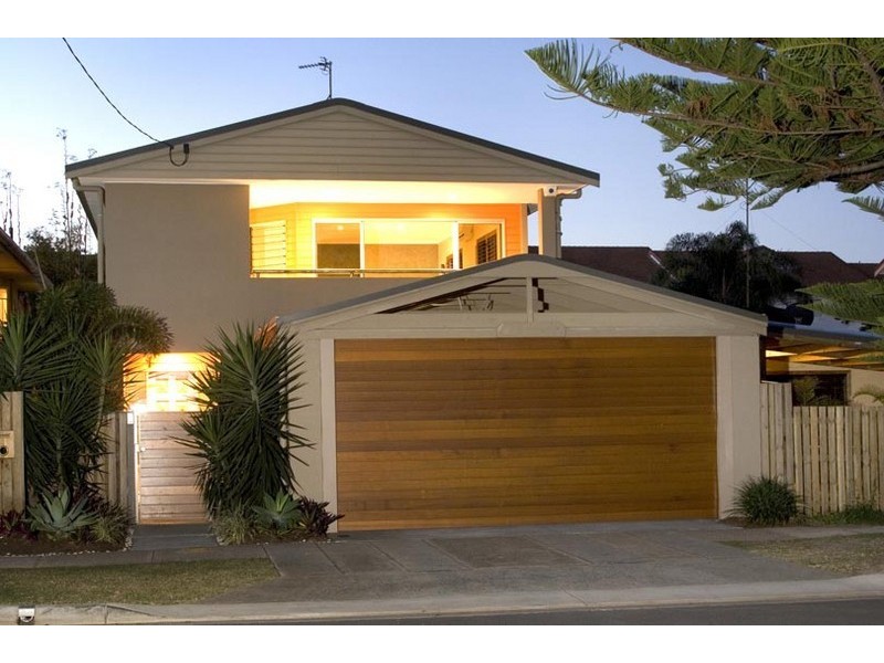 17 Hythe Street, Miami QLD 4220