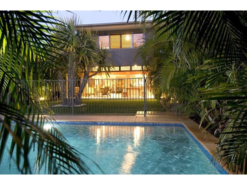 17 Hythe Street, Miami QLD 4220