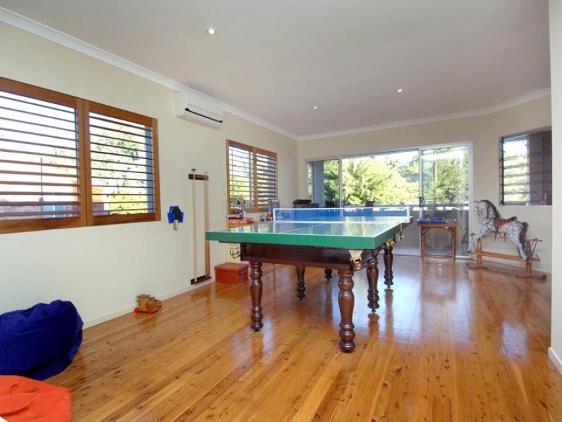 17 Hythe Street, Miami QLD 4220