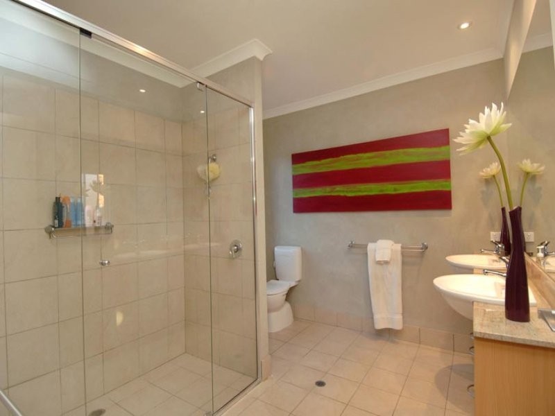 17 Hythe Street, Miami QLD 4220