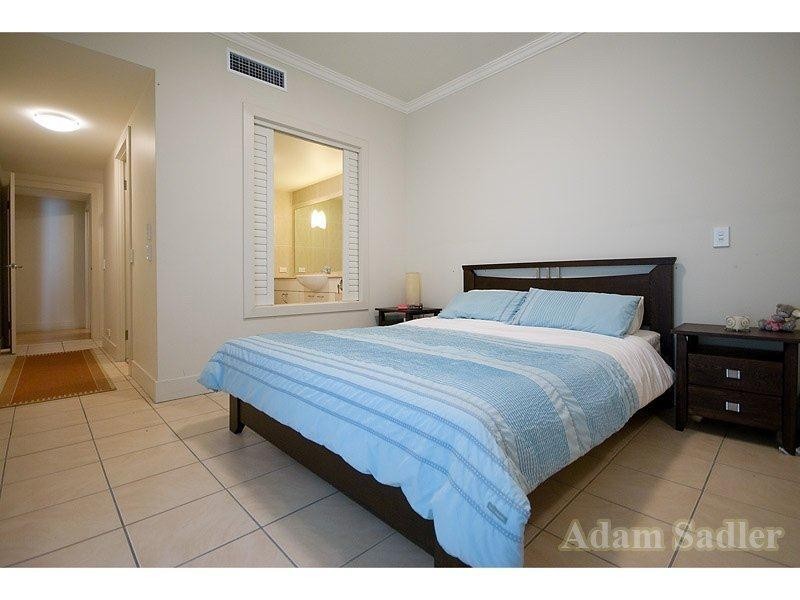 203 ‘Palm Springs Residences’, 1 Twenty First Avenue, Palm Beach QLD 4221