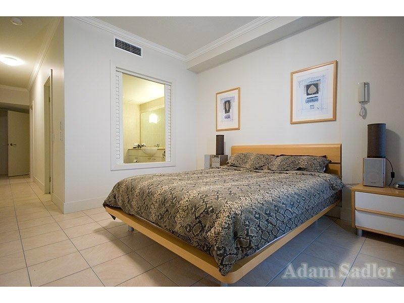 203 ‘Palm Springs Residences’, 1 Twenty First Avenue, Palm Beach QLD 4221