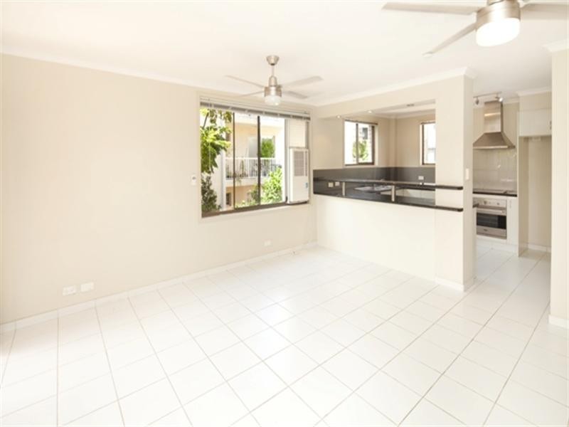 4 ‘Cascade Lodge’ 16 Rosewood Avenue, Broadbeach QLD 4218