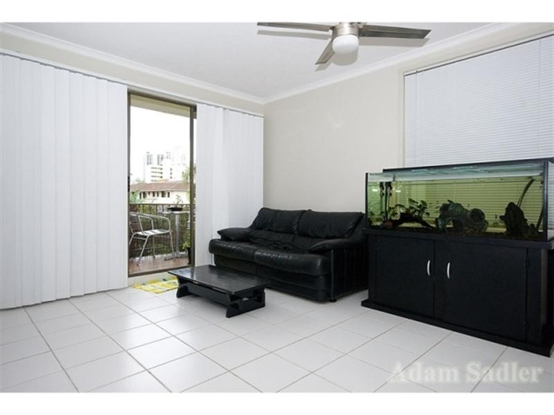 4 ‘Cascade Lodge’ 16 Rosewood Avenue, Broadbeach QLD 4218