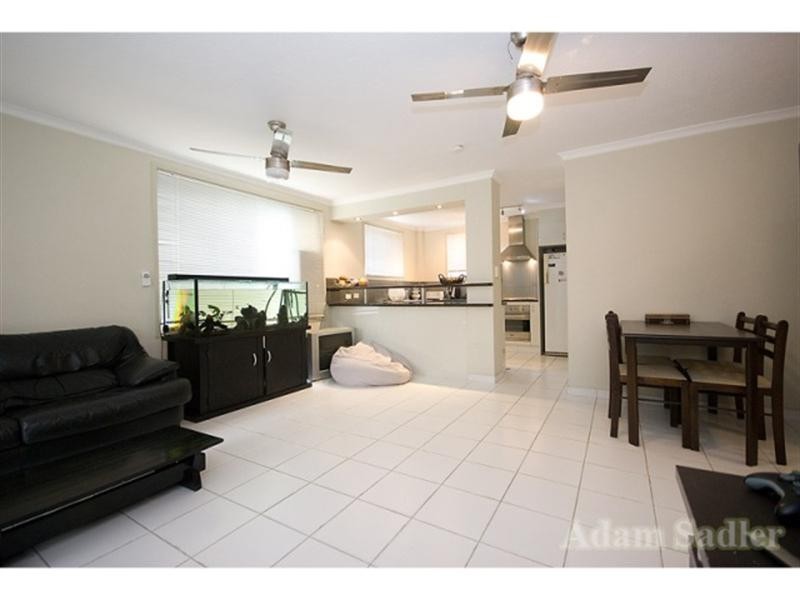 4 ‘Cascade Lodge’ 16 Rosewood Avenue, Broadbeach QLD 4218