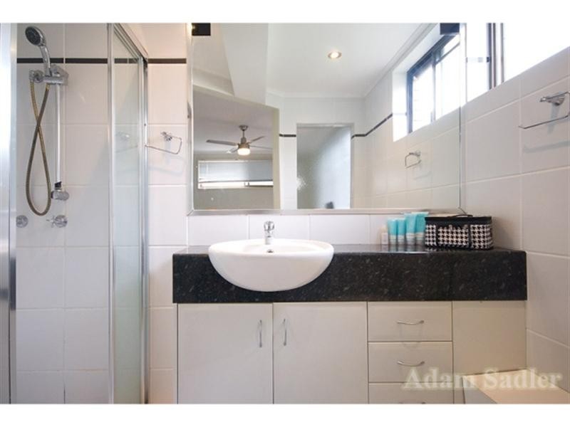 4 ‘Cascade Lodge’ 16 Rosewood Avenue, Broadbeach QLD 4218