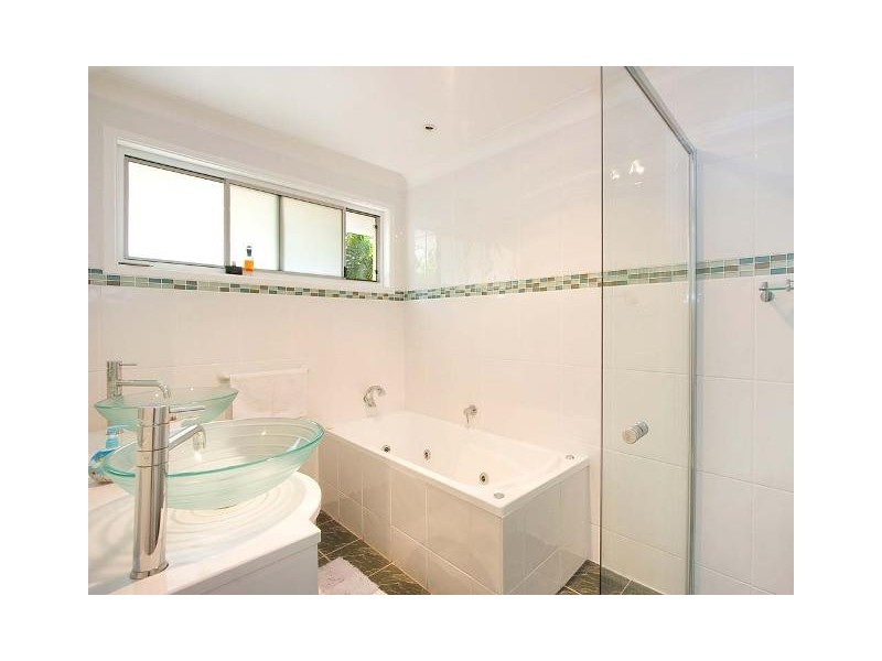 35A Cypress Drive, Broadbeach Waters QLD 4218