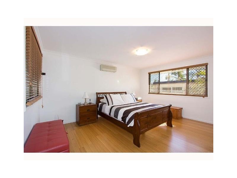 35A Cypress Drive, Broadbeach Waters QLD 4218