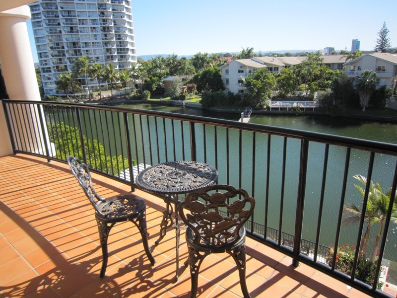 15/12 Paradise Island, Surfers Paradise QLD 4217