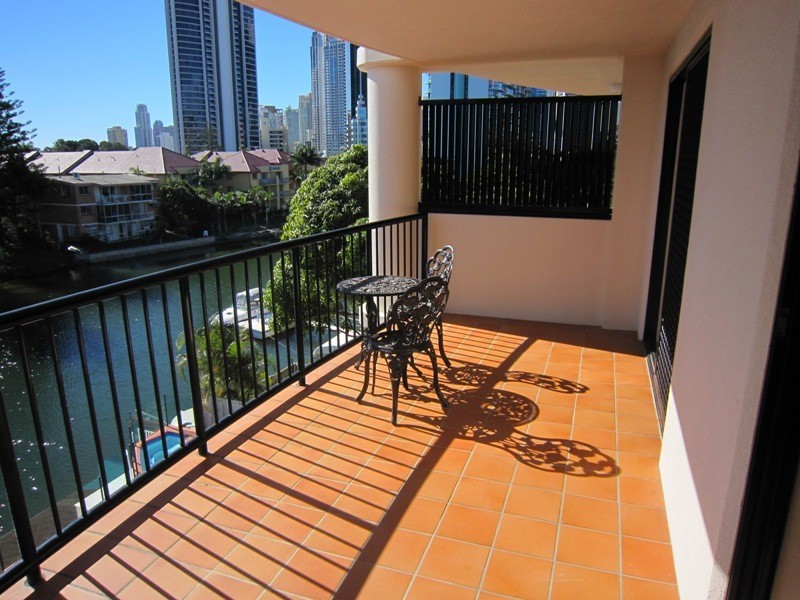15/12 Paradise Island, Surfers Paradise QLD 4217