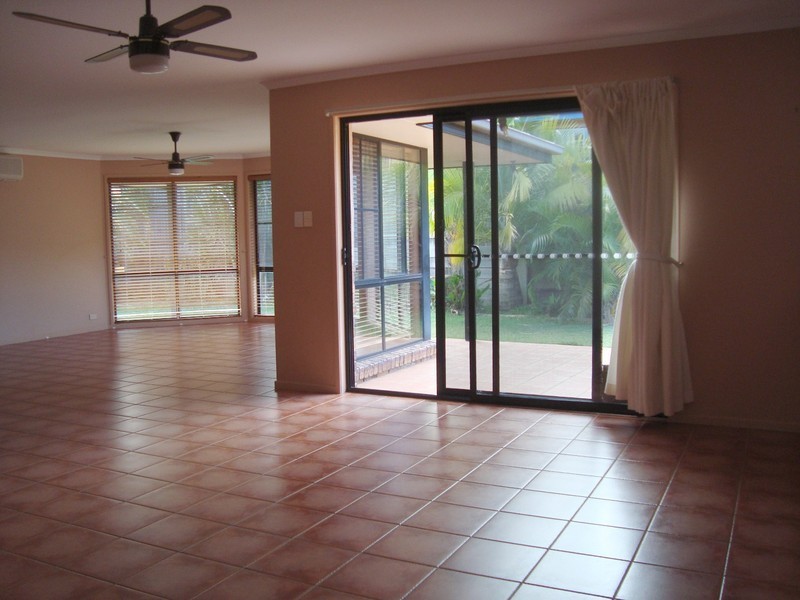 50 Sea Eagle Drive, Burleigh Waters QLD 4220