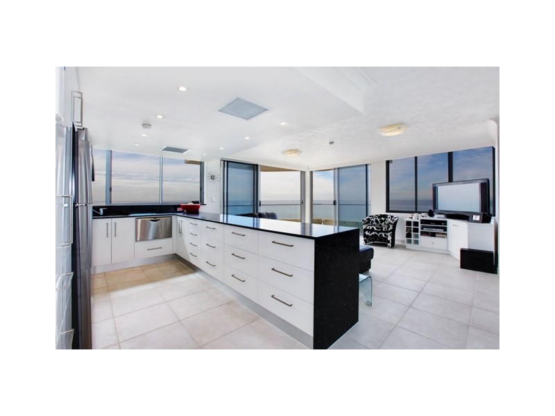 10 ‘Berkeley on the Beach’, 25 Northcliffe Terrace, Surfers Paradise QLD 4217
