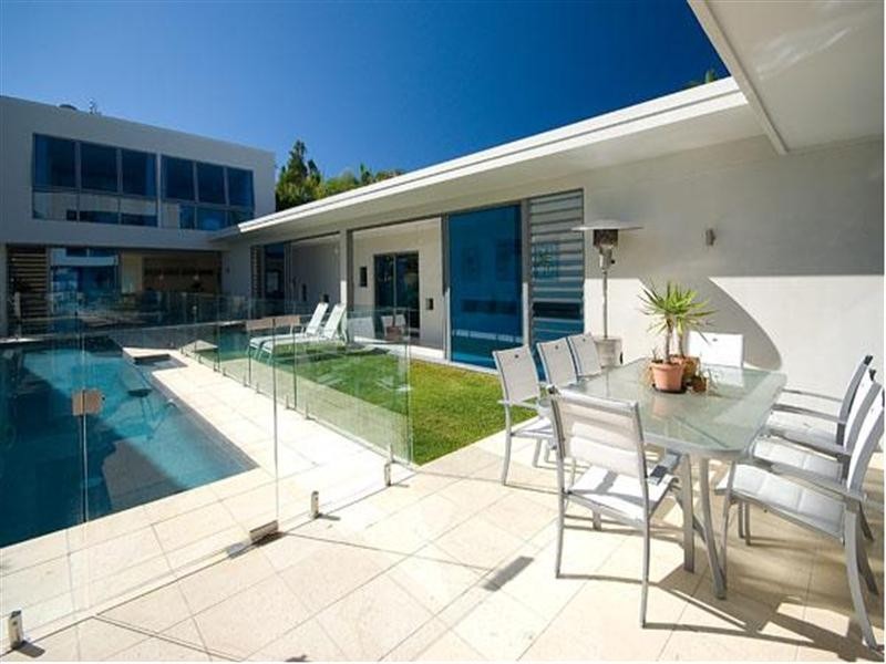 23 Freyburg Street, Bundall QLD 4217