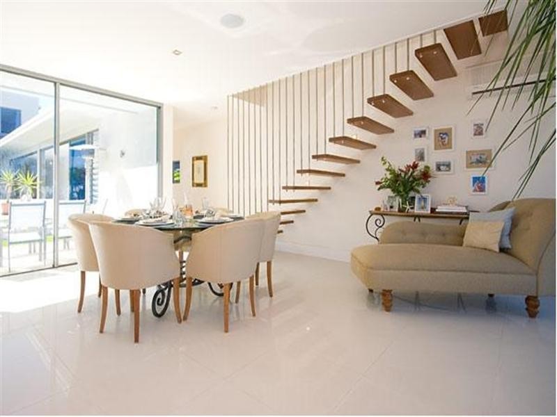 23 Freyburg Street, Bundall QLD 4217